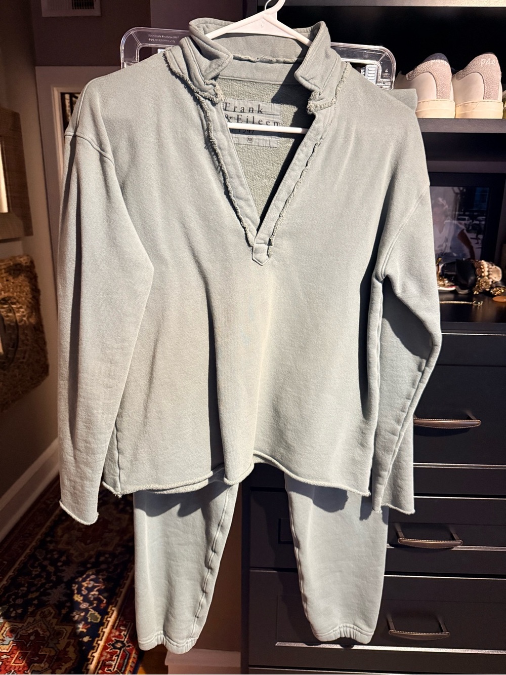 Frank & Eileen women’s  Sage Green terry sweatshirt top and jogger Pants.